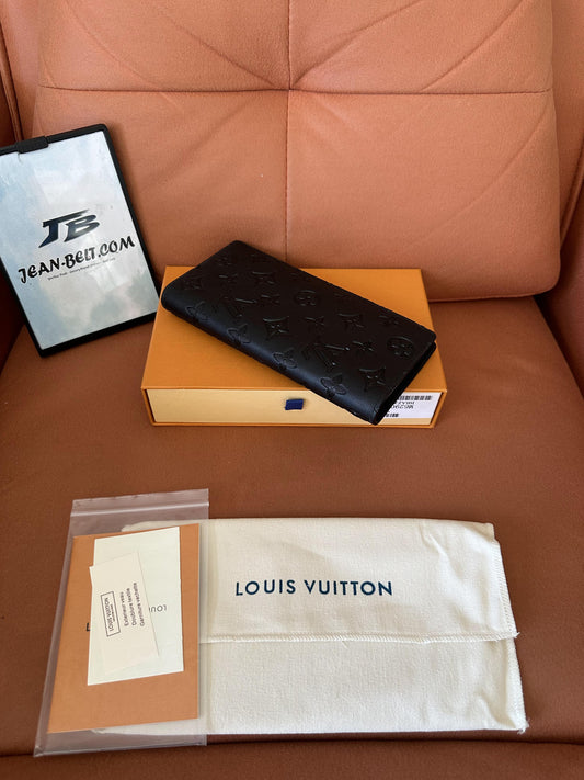 Carteira Louis Vuitton Monogram Shadow preta