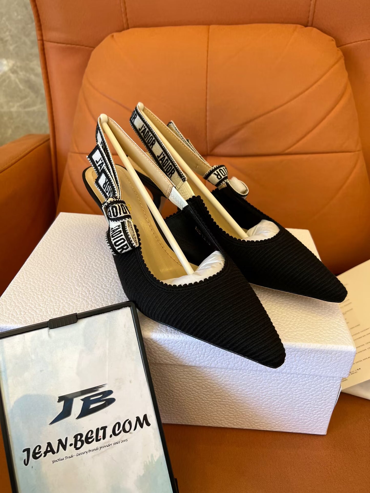 Zapatos de salón con tira trasera J'adior de encaje y malla negros de Christian Dior