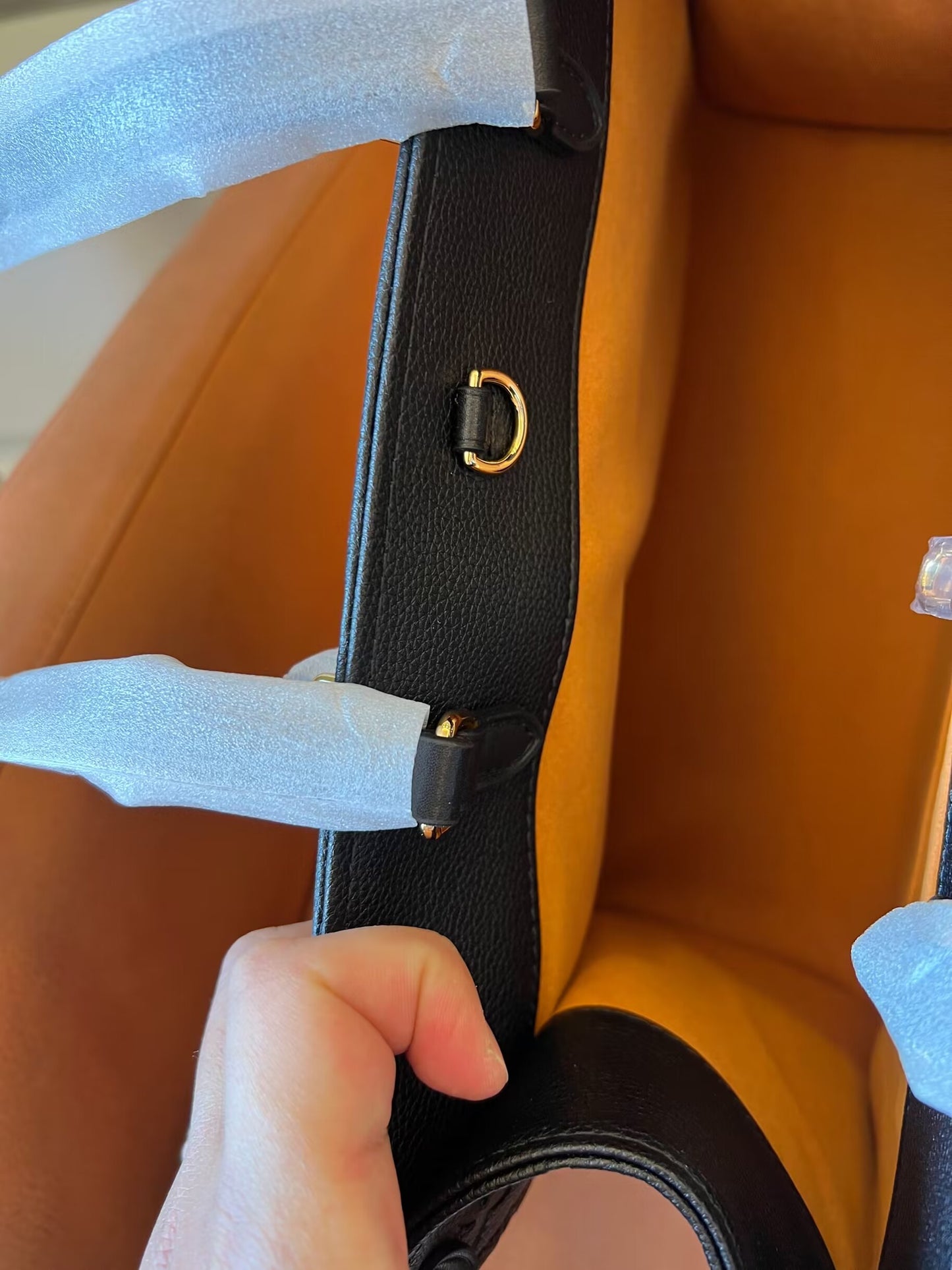 Louis Vuitton onthego mm negro