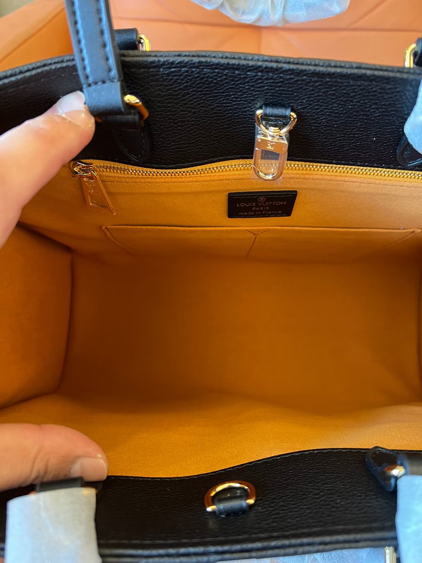 Louis Vuitton onthego mm negro