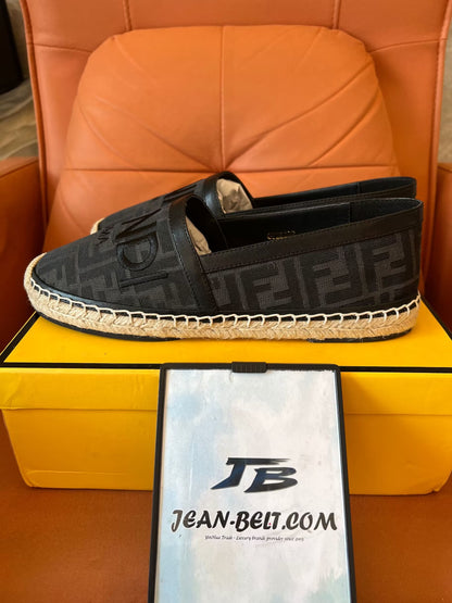 Alpargatas Fendi negras sin cordones con logotipo bordado para hombre