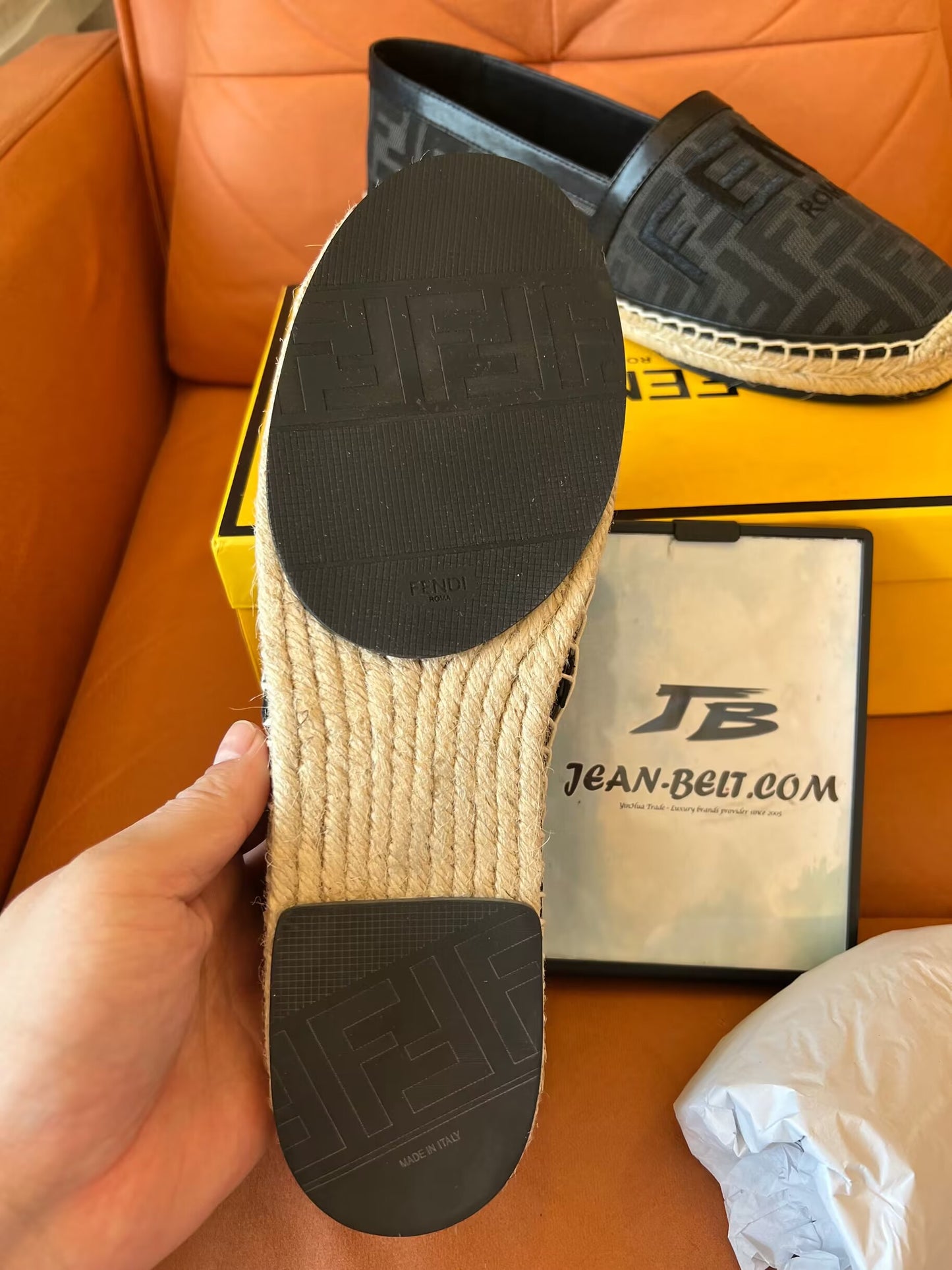 Alpargatas Fendi negras sin cordones con logotipo bordado para hombre