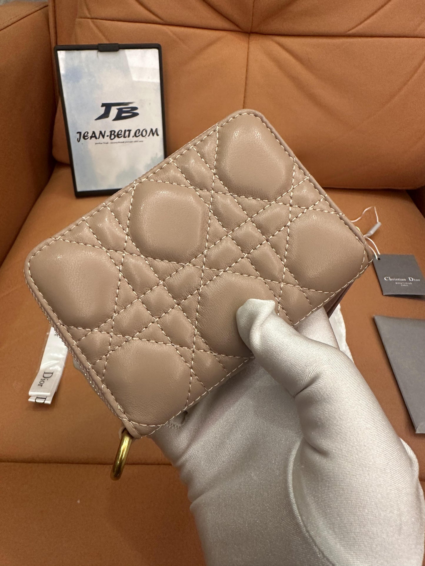Carteira Dior Caro - bege acolchoado cannage