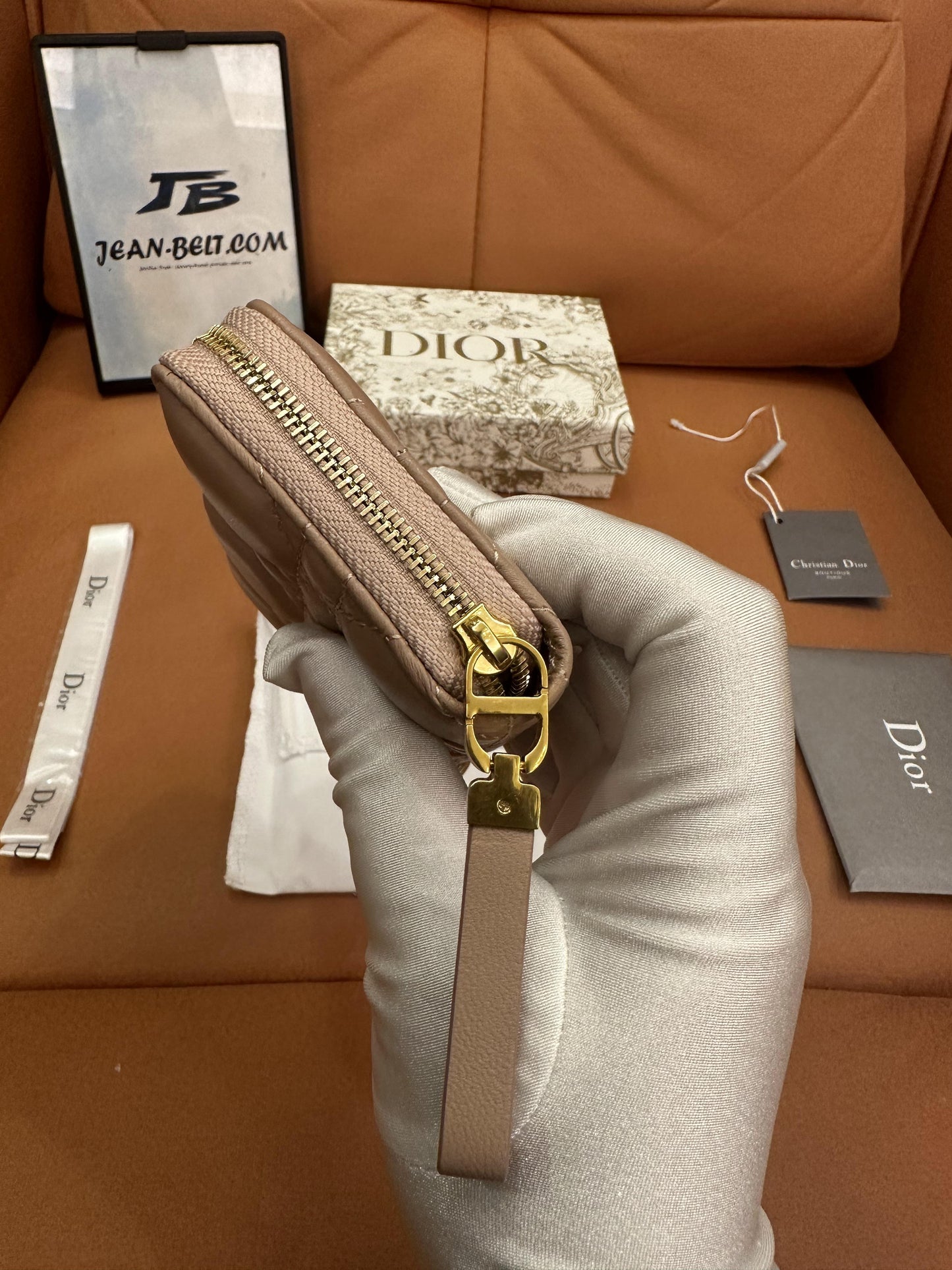 Carteira Dior Caro - bege acolchoado cannage
