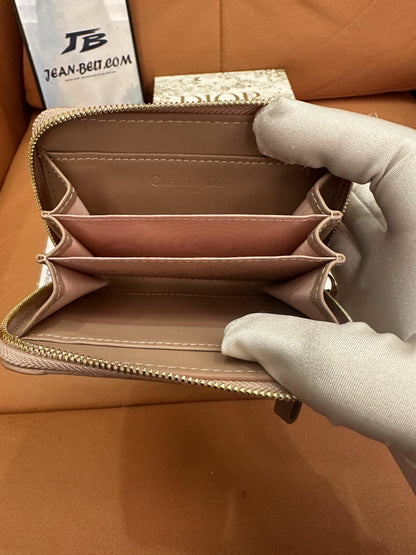 Carteira Dior Caro - bege acolchoado cannage