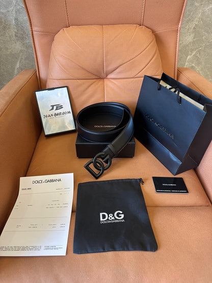 Cinto de couro preto Dolce &amp; Gabbana com fivela preta fosca com logotipo DG