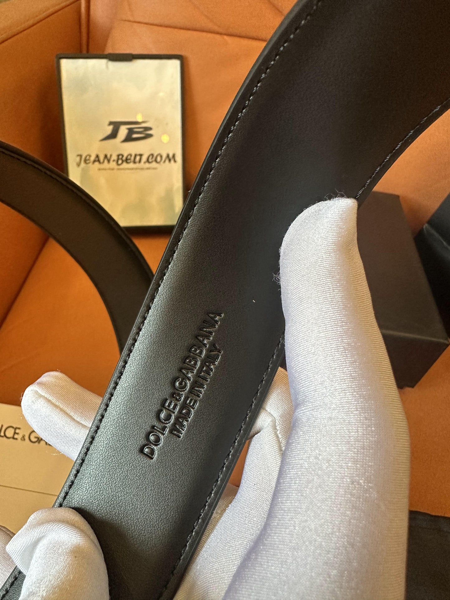 Cinto de couro preto Dolce &amp; Gabbana com fivela preta fosca com logotipo DG