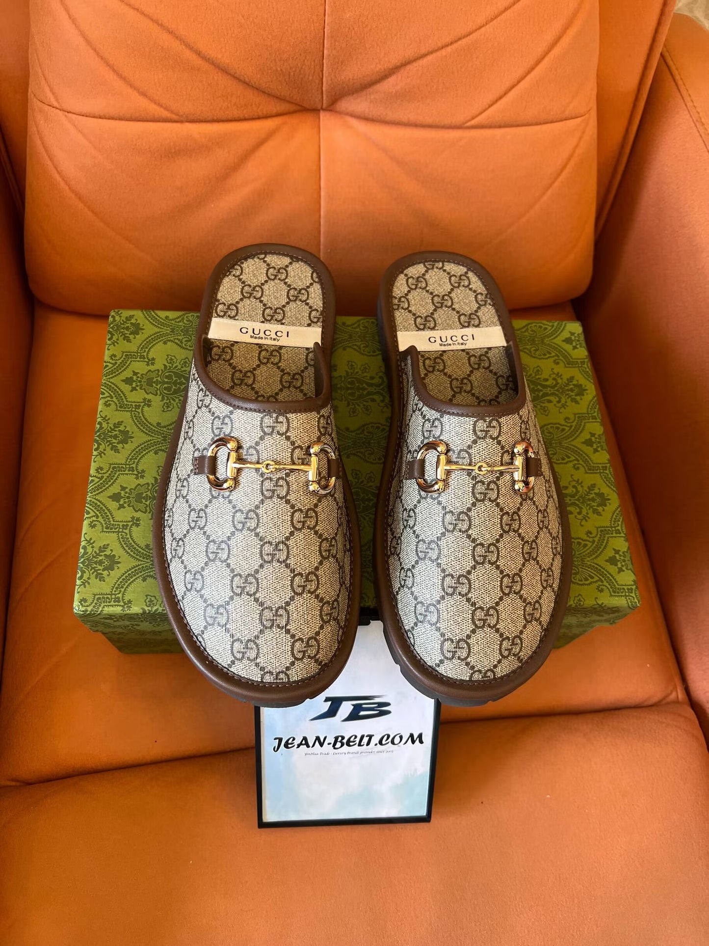 Chinelos Gucci GG Supreme Horsebit - bege