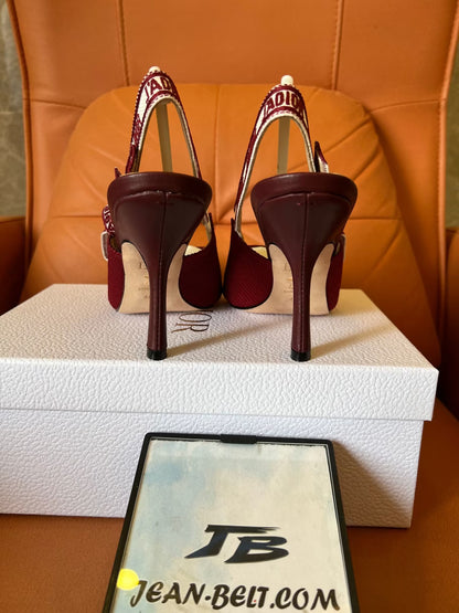 Christian Dior Burgundy Embroidered Cotton Ja'dior Sabot de Salto Slingback