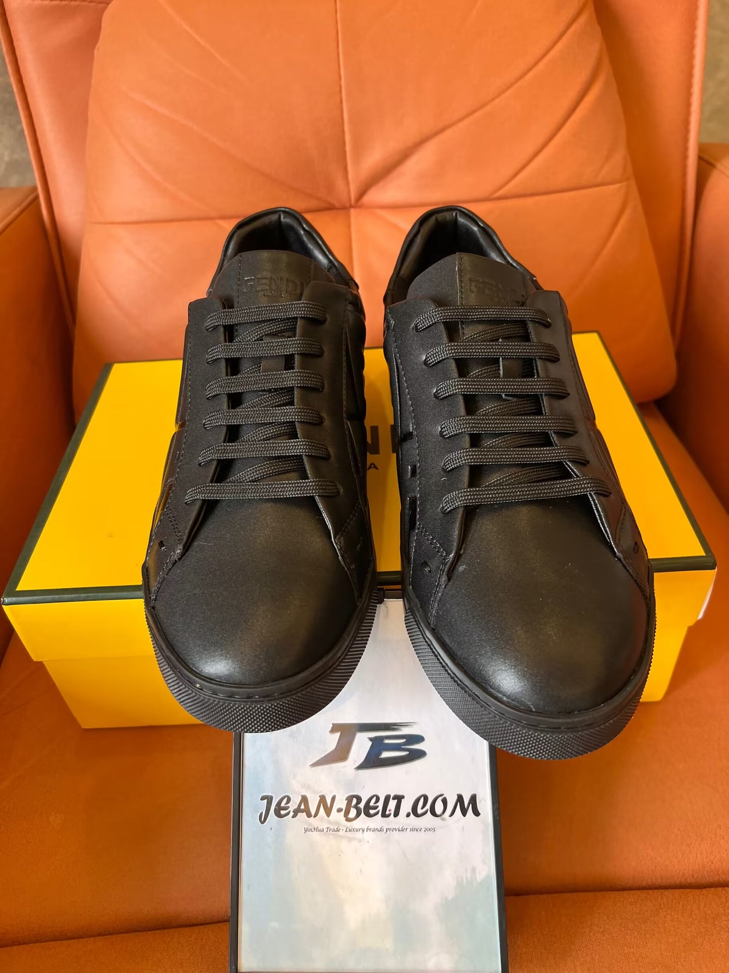 Zapatillas deportivas de piel con relieve de Fendi