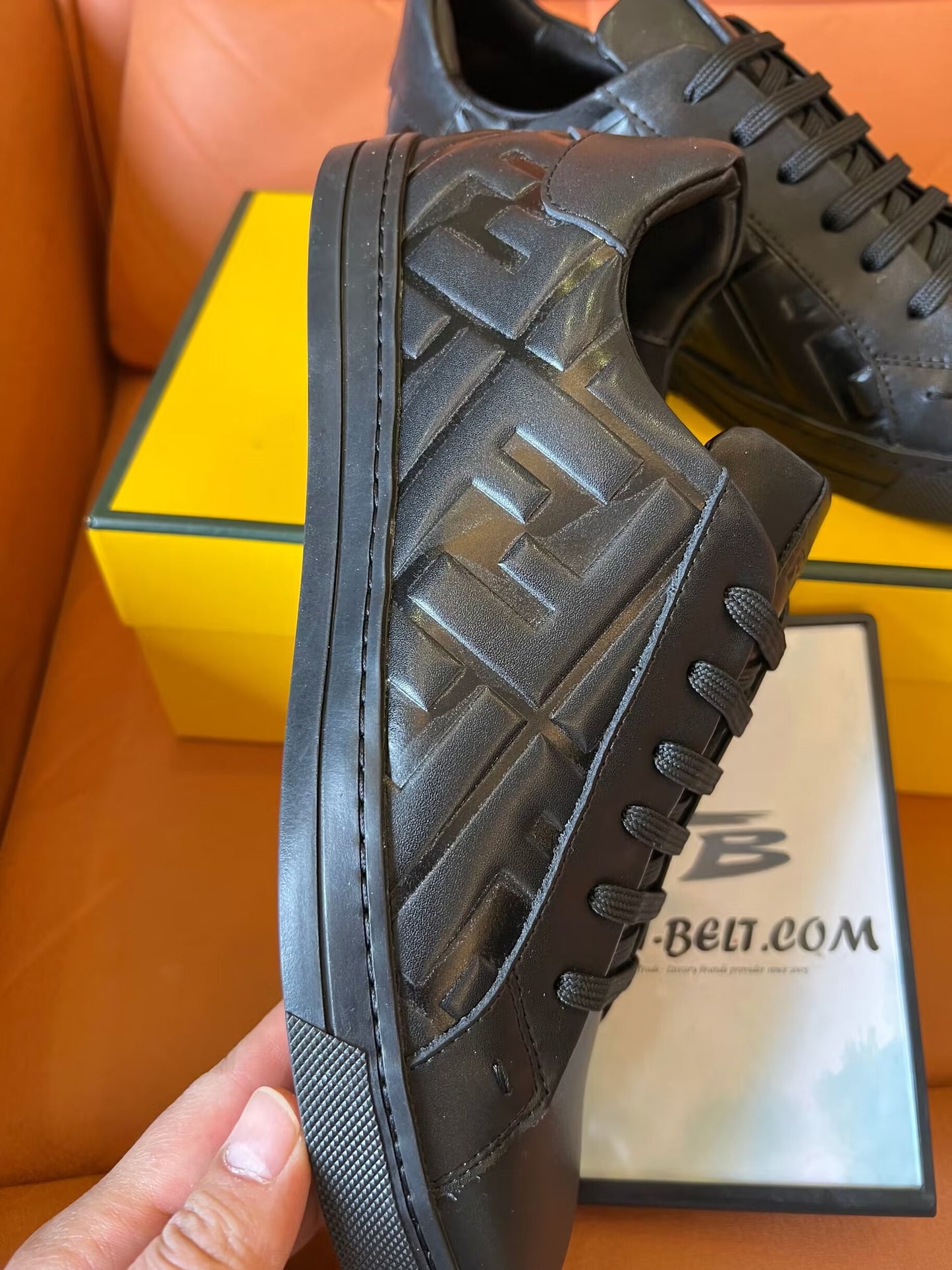 Zapatillas deportivas de piel con relieve de Fendi