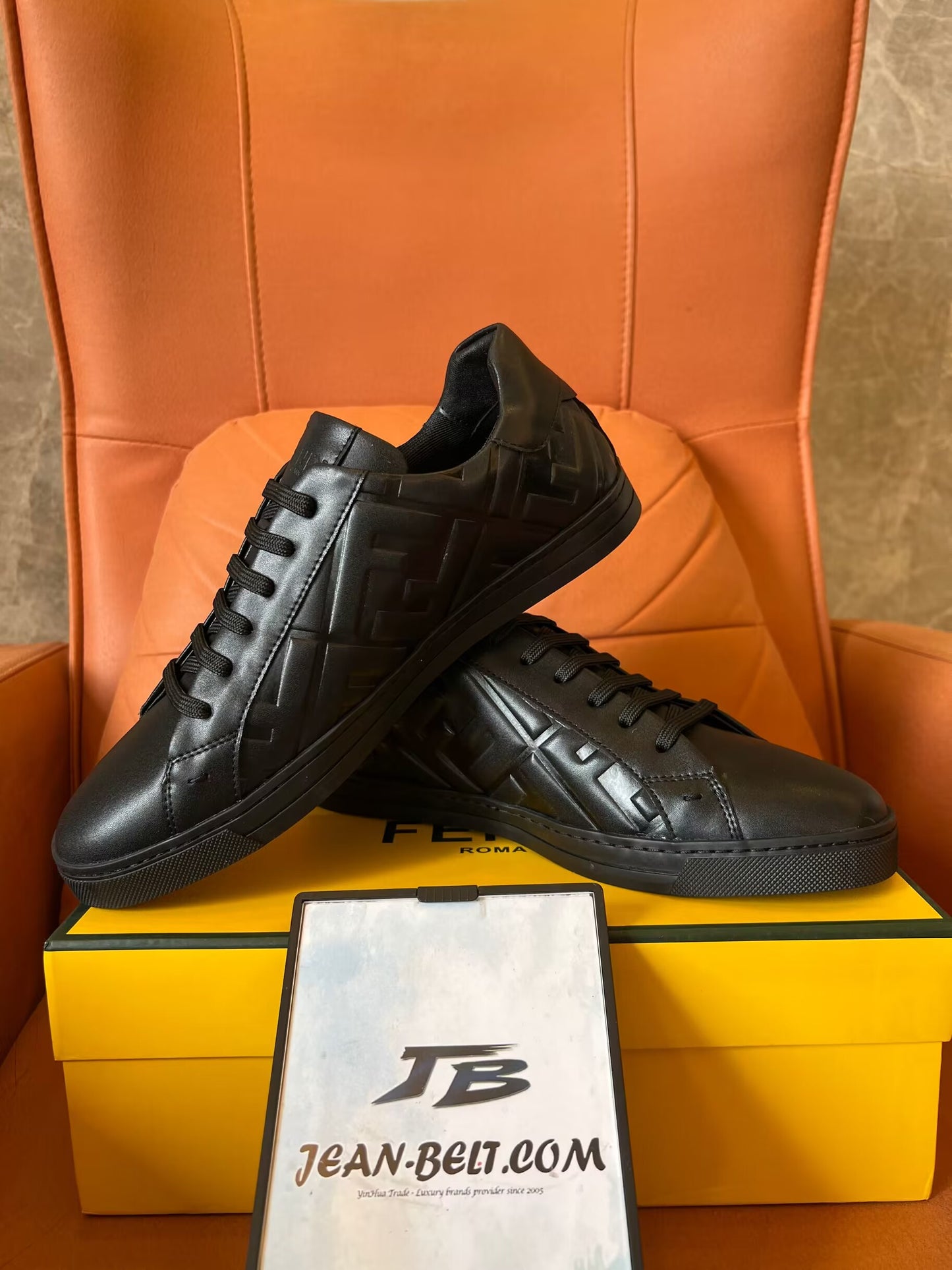 Zapatillas deportivas de piel con relieve de Fendi