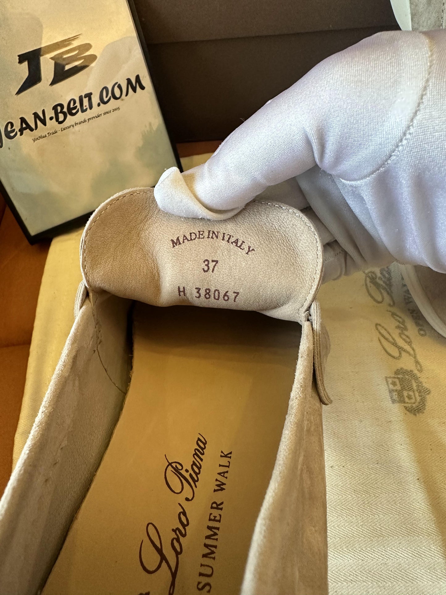 Mocasines planos Loro Piana Open Walk Charms de ante beige