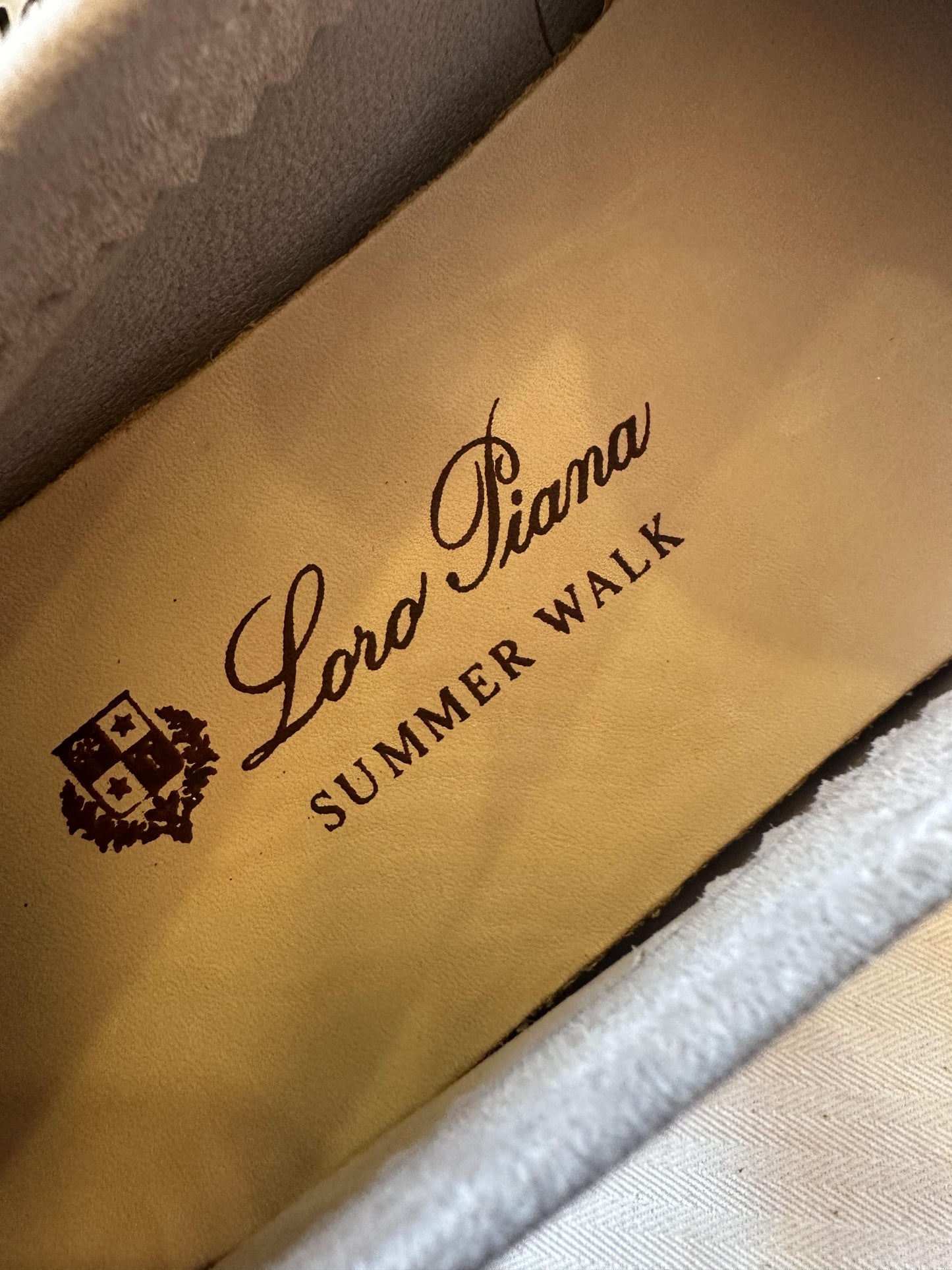 Mocasines planos Loro Piana Open Walk Charms de ante beige