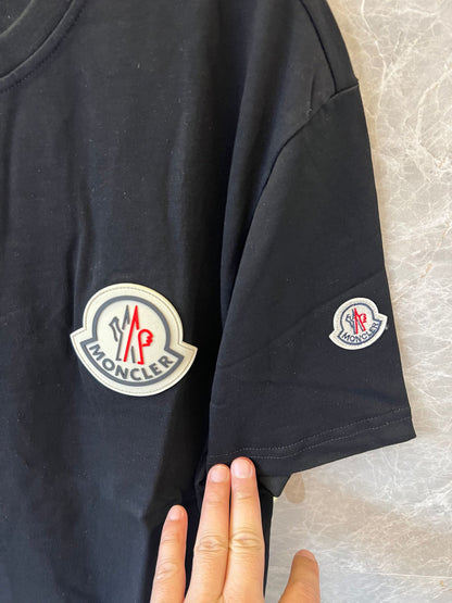 Moncler logo patch black t-shirt