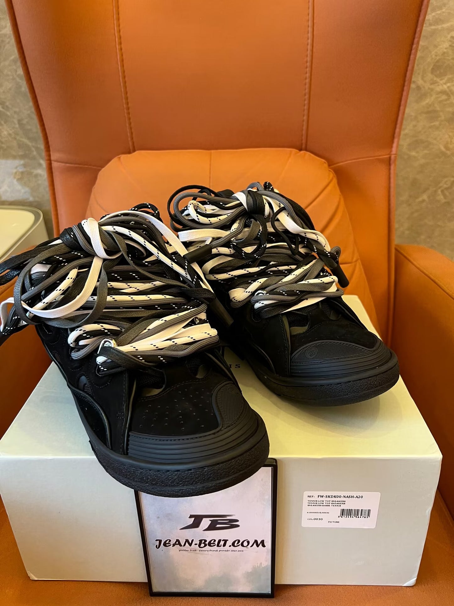 Zapatillas negras exclusivas SSENSE de Lanvin