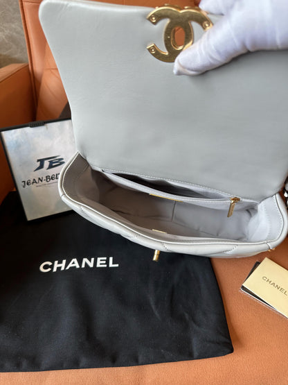 Sac à rabat Chanel 19 en agneau gris