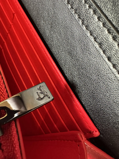 Bolso de mano paloma de Christian Louboutin