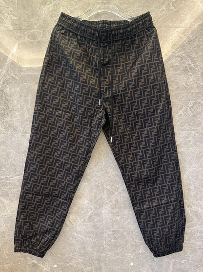 Pantalones deportivos Fendi con monograma FF en toda la prenda en negro y marrón