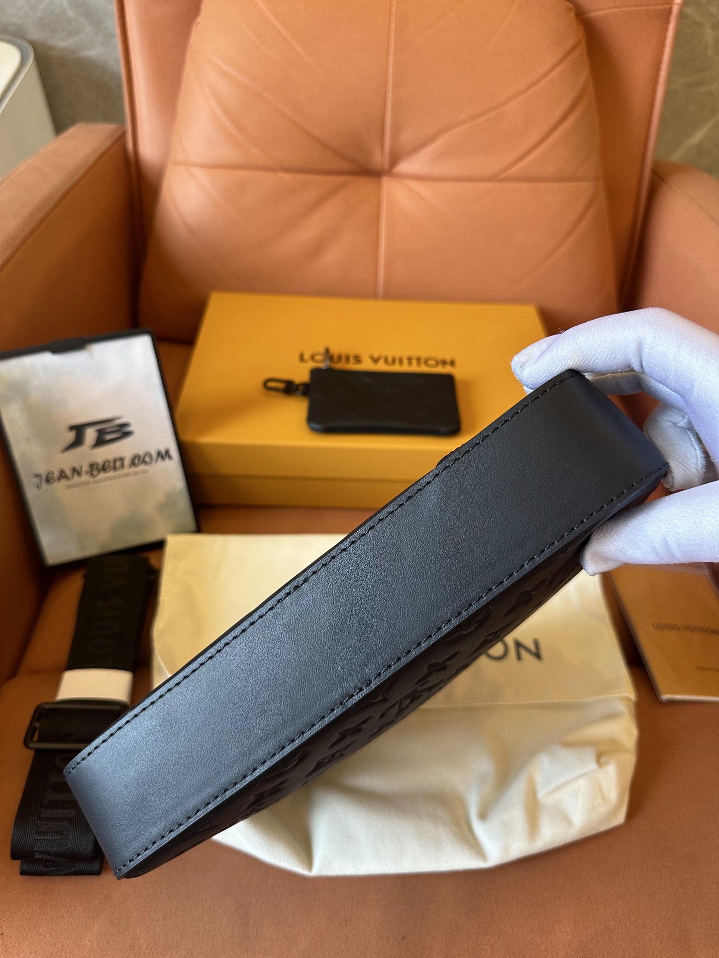Bolsa carteiro Louis Vuitton DOU