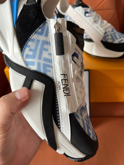 Tênis Fendi Flow azul claro de nylon baixo