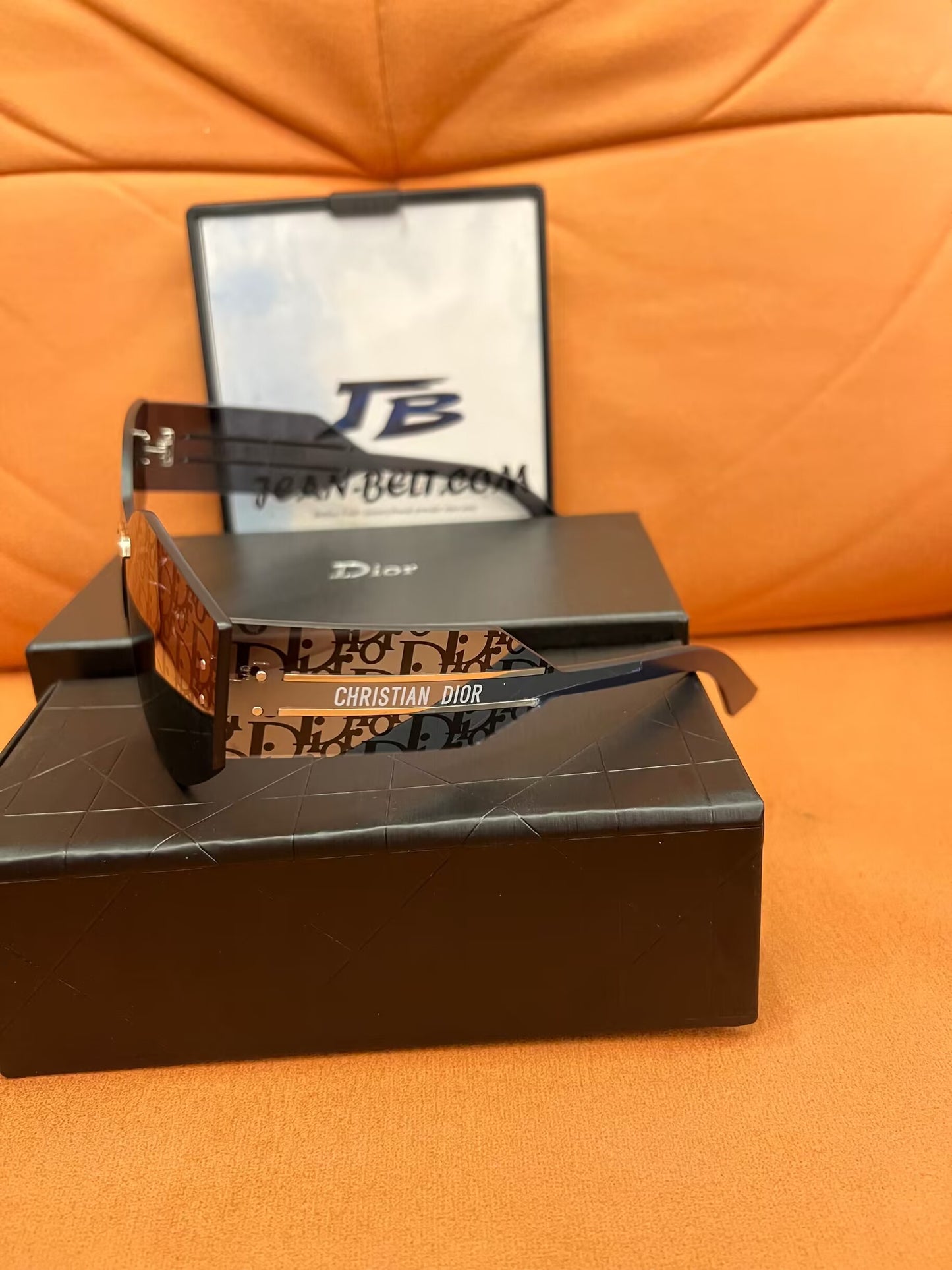 Gafas de sol envolventes con el logotipo del CD de Christian Dior