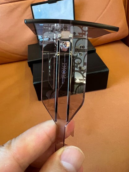 Gafas de sol envolventes con el logotipo del CD de Christian Dior