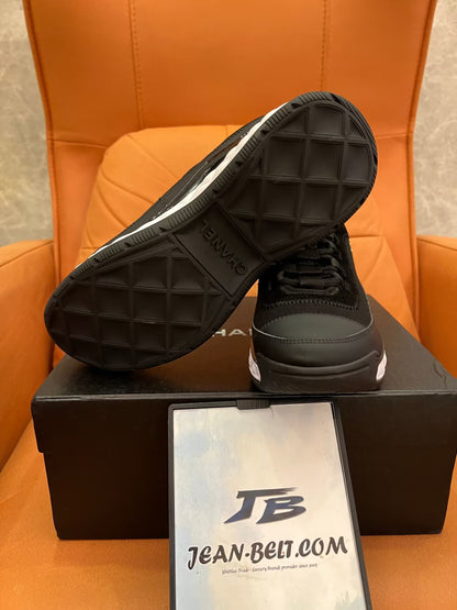 Sapatilhas CC em Pele de Vitelo Aveludada e Fibras Mistas Chanel Preto