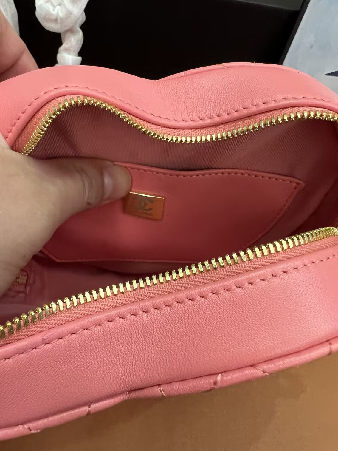 Chanel CC in Love Large Heart Bag Pink