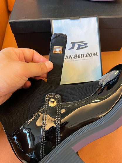 Zapatos Mary Jane de punta redonda de Chanel, botas cortas con calcetín elástico