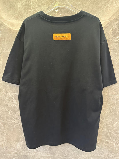 Camiseta gráfica negra de Louis Vuitton con el logo "LV Paris #54"