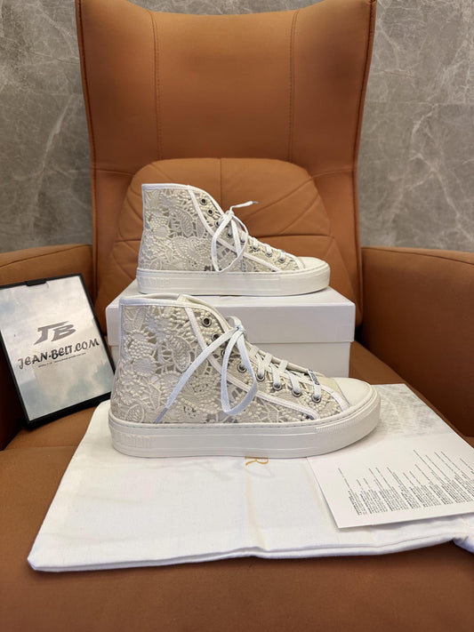Zapatillas altas Dior B23 de lona blanca y encaje