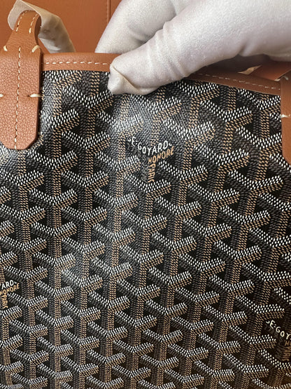 Goyard anjou bolsa reversível pm marrom