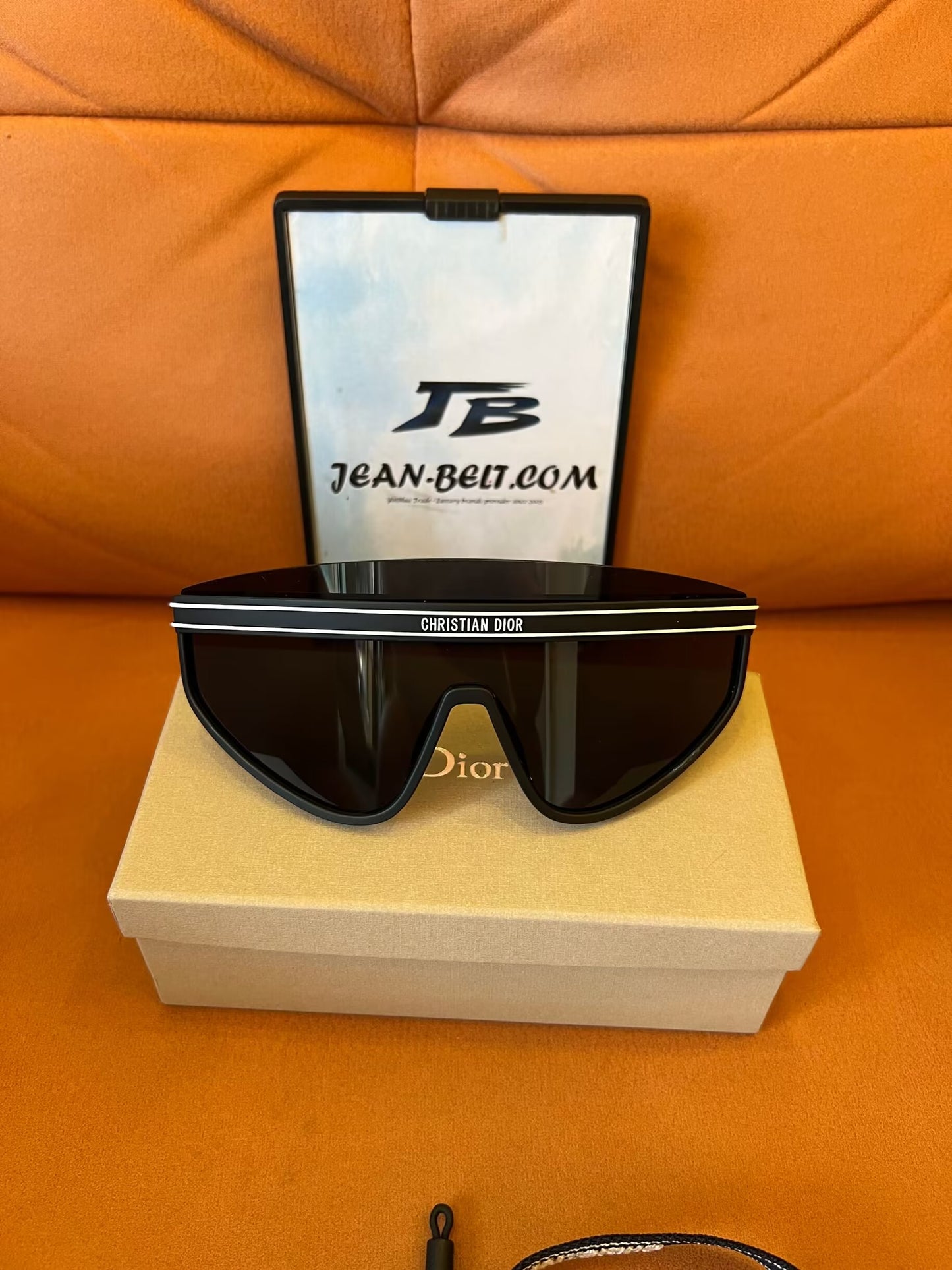 Óculos de Sol Christian Dior DIOCLUB M2U com Viseira - Edição Sport Luxe