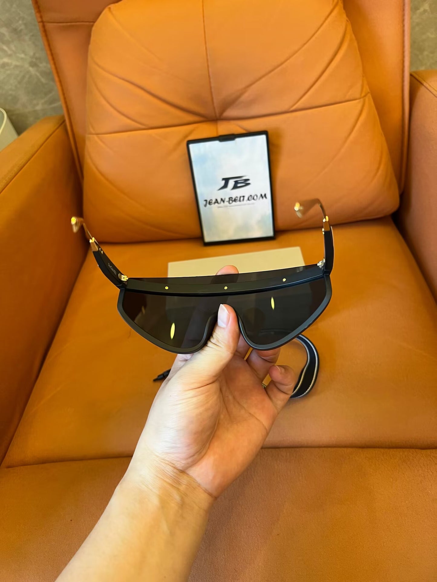 Óculos de Sol Christian Dior DIOCLUB M2U com Viseira - Edição Sport Luxe