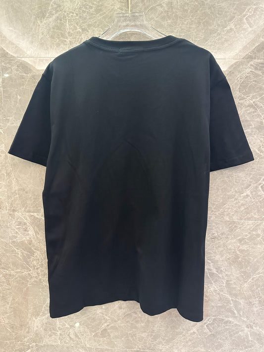 Camiseta preta de manga curta com logotipo da Prada