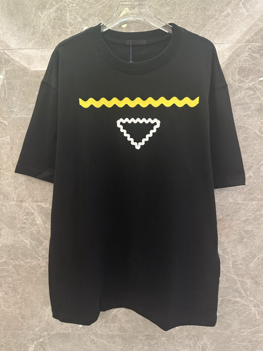 Camiseta Prada com estampa abstrata de ondas - preto e branco