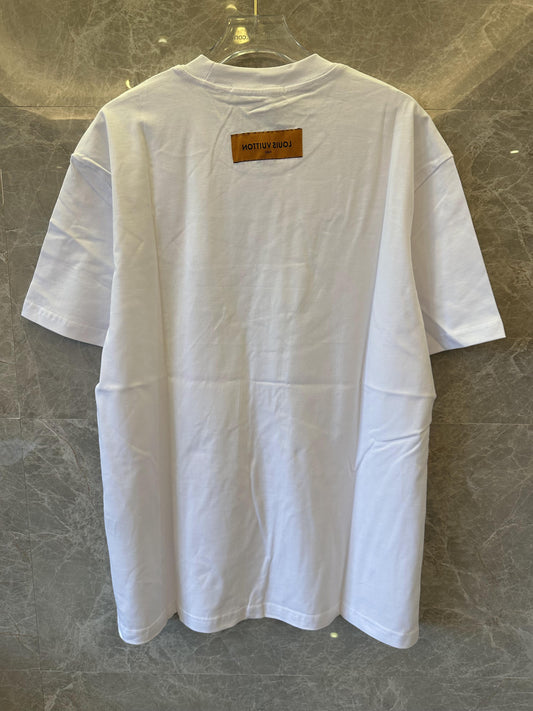 Camiseta Louis Vuitton con estampado de dibujos animados y divertidos detalles del logotipo (blanca)