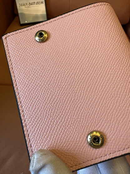 Cartera Dior Saddle Lotus de piel de becerro granulada rosa