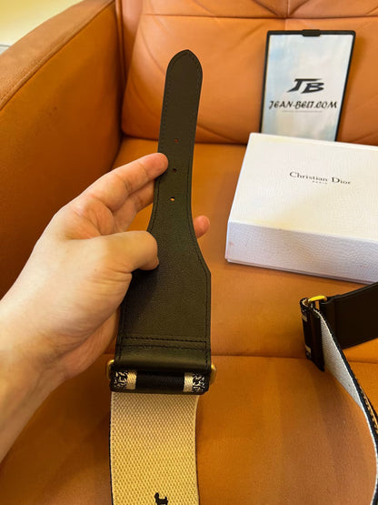 Cinturón de lona ajustable de Christian Dior con hebilla dorada