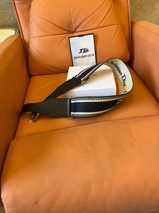 Cinturón de lona ajustable de Christian Dior con hebilla dorada