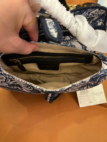 Bolso alforja Dior bordado toile de jouy azul
