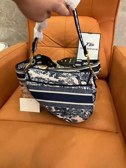 Bolso alforja Dior bordado toile de jouy azul