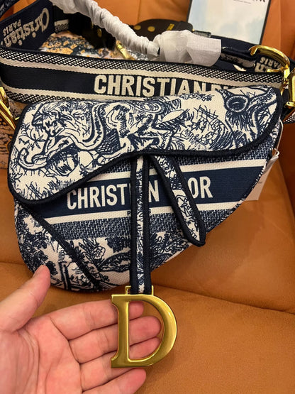 Bolso alforja Dior bordado toile de jouy azul