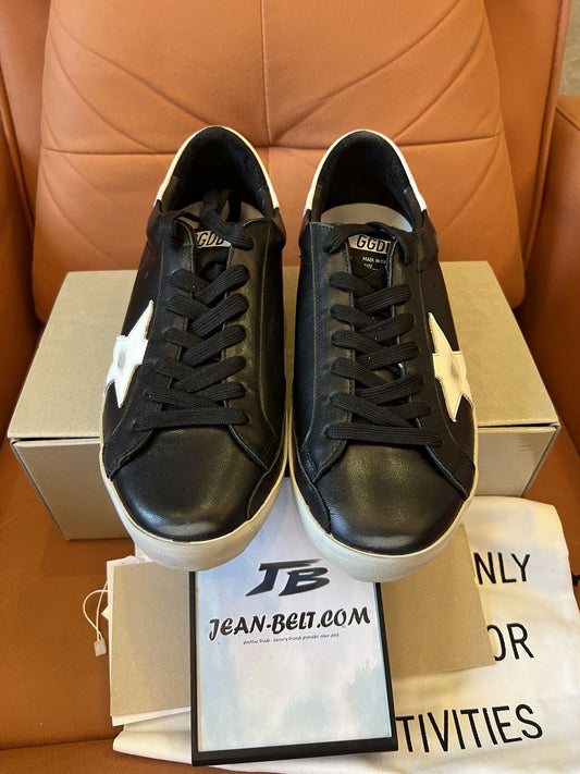 Zapatillas de cuero con parche del logo de Golden Goose