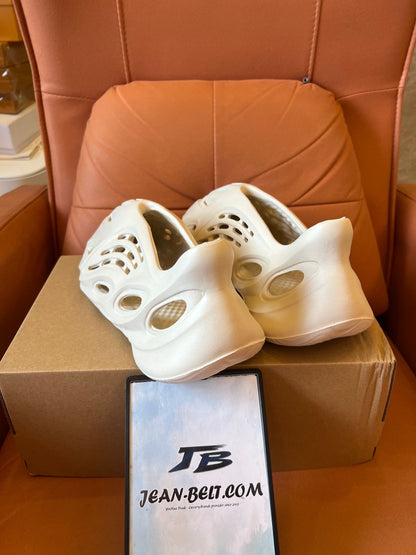 Adidas Yeezy Foam Runner - Classic Sand and White