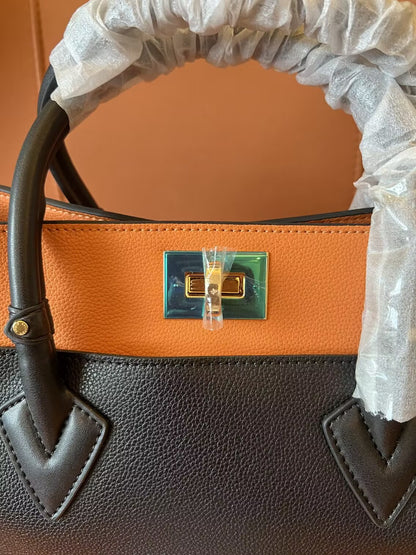 Bolso Louis Vuitton en mi bolso lateral