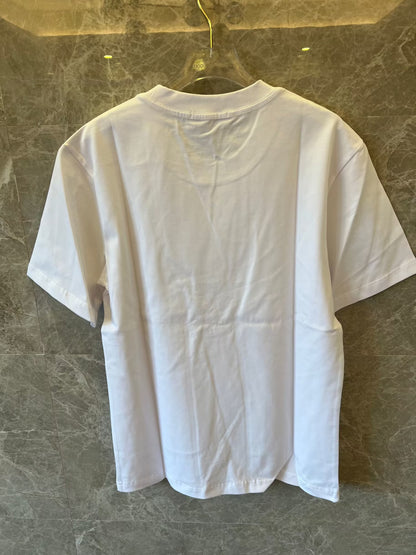 Camiseta blanca de Hermès con parche del icónico logotipo