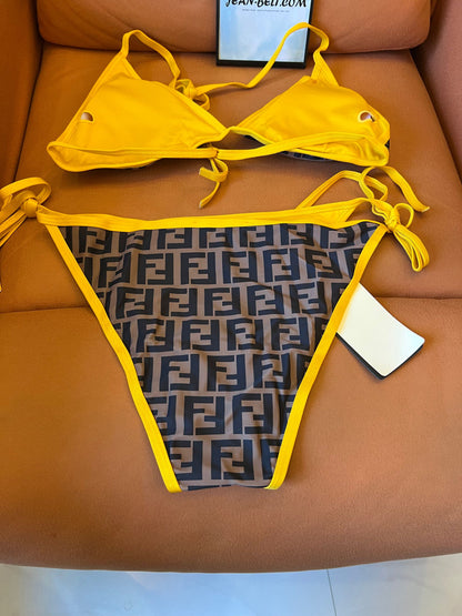Conjunto de bikini amarillo con monograma de Fendi