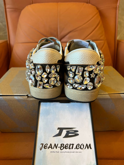 Estrela Golden Goose Ball em couro preto com decoração de cristal